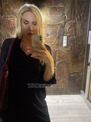 trans girl Tinablonde996 0632034