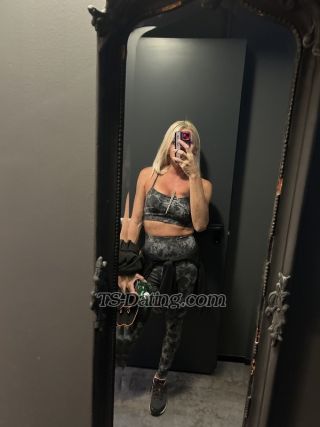 trans girl Transitalian 0558122 trans girl Transitalian 0558122