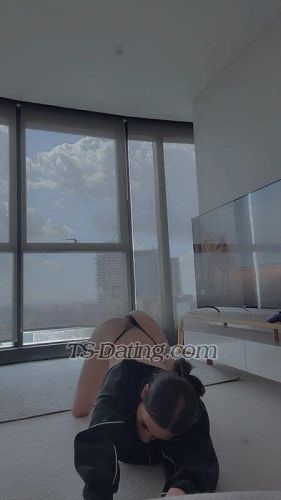 trans girl TsAenzerxoA 7640277