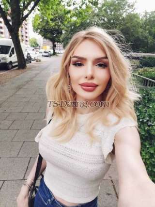 trans girl TsChristina 2062127