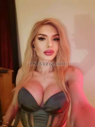 trans girl TsChristina 2062339
