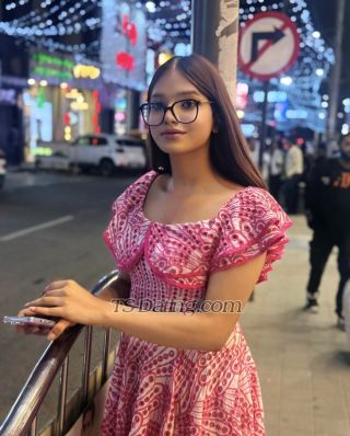 trans girl Tshrieng 7452203