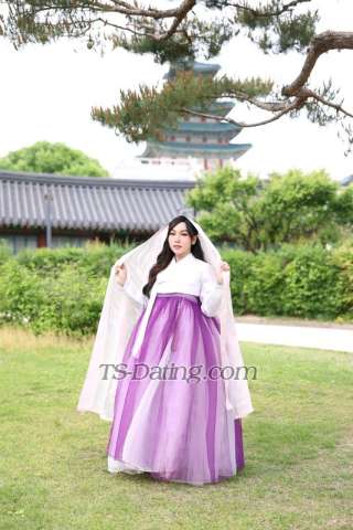 trans girl TskhimyVersa 9192338