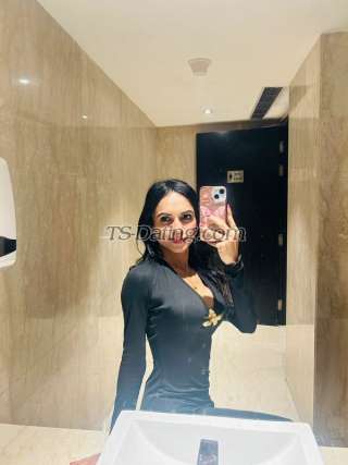 trans girl Urdreamgurl 6402681