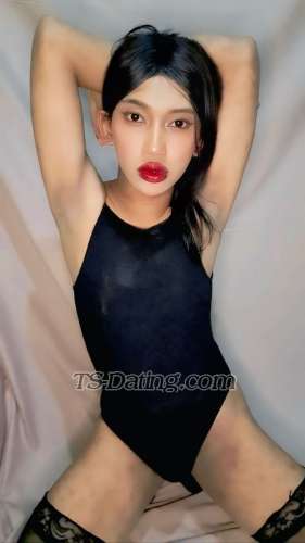 trans girl Urprettymo 2800308