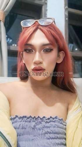 trans girl Urprettymo 5982164