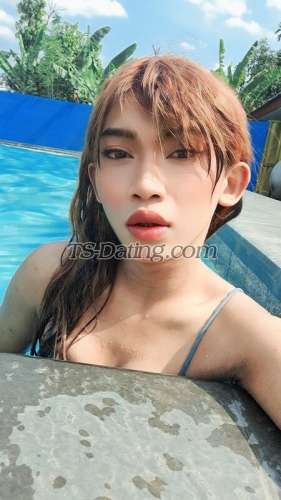 trans girl Urprettymo 6135770