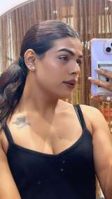 Vaani1998 Mumbai Transex Hey handsome 😘 I’m Vaani, 25, based in Mumbai but my passport’s always ready for the right man 😏 I’m a trans babe (not operated yet) with a wild heart and a taste for luxury. Looking for a classy, chivalrous sugar daddy who knows how to treat a woman like me right. If you’ve got charm, confidence, and a thing for good conversations that might just lead to something more… slide in and say hi 💋🥰