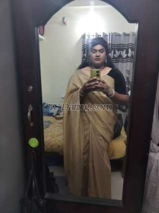 trans girl Vaishu 1598386
