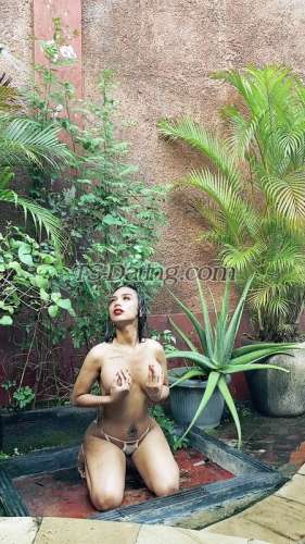 trans girl Valeriahan 8816004