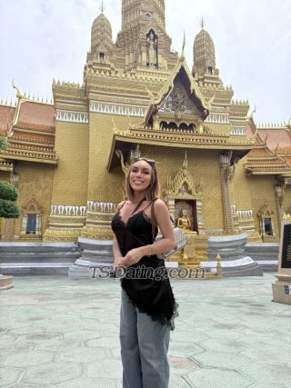 trans girl Valerohlala 5951794