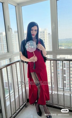 trans girl VivianLove 9137252