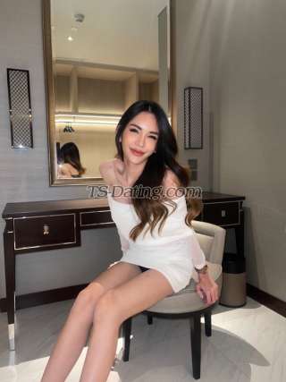 trans girl Vivienekeen 7808776