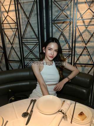 trans girl Vivienekeen 7808831