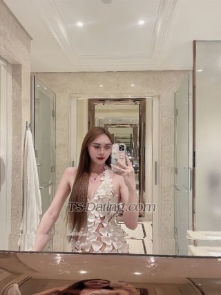 trans girl VyJolieee 8229905