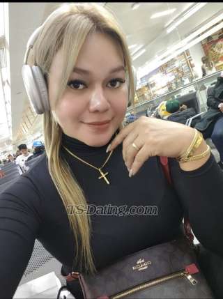 trans girl WildTsJOyce 8413399