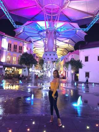 trans girl XXLcockzilla 0495795