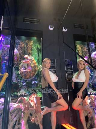 trans girl XXLcockzilla 1682361