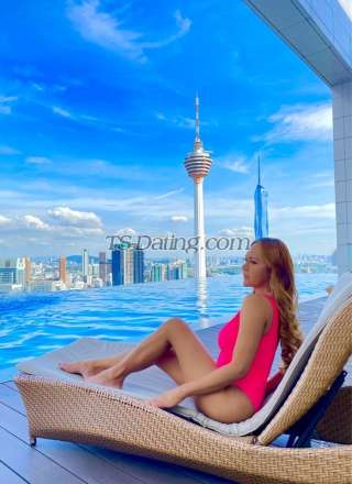 trans girl XXLcockzilla 9167519