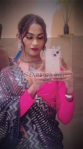 trans girl XxxAlina 9911323