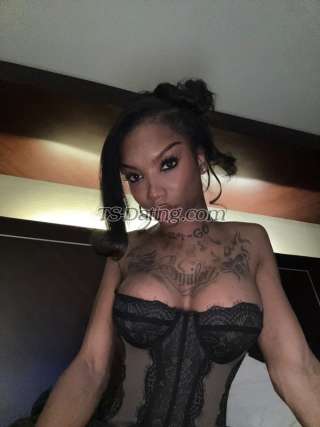 trans girl Yasmen 1380272