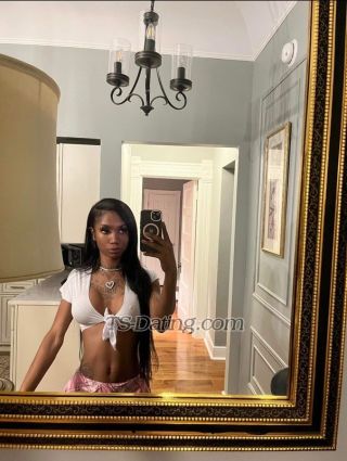 trans girl Yasmen 8027217
