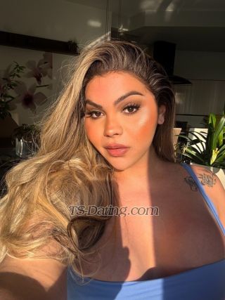 trans girl YasminSantos 8765779