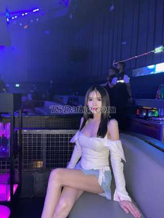 trans girl Yiwlycici 4257666