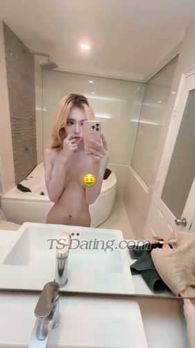 trans girl Yothaka 2762240