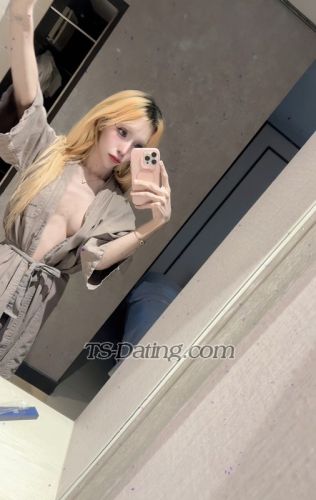 trans girl Yothaka 3888078