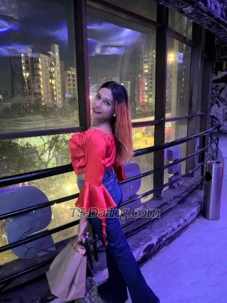 trans girl YourAnika 4281106