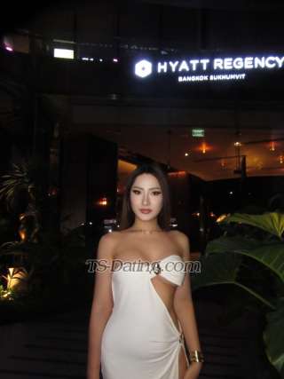 trans girl Yuucie 0019840