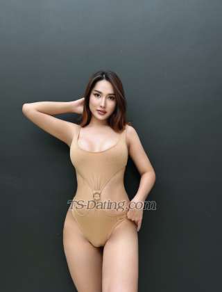 trans girl Yuucie 0471482