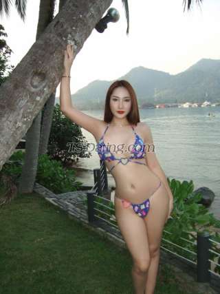 trans girl Yuucie 8220515