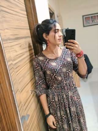 trans girl YuvikaGupta 0434589