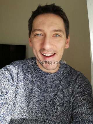 yogihenderso-4639004