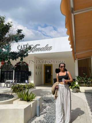 trans girl Zabrina_huge 8886410