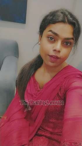 trans girl Zaramalik 9073180