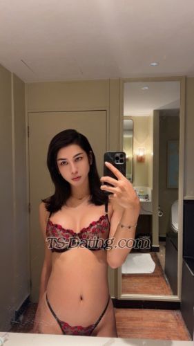 trans girl ZarithDee 1089499