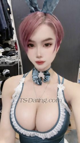 trans girl Zevvi1997 6747323