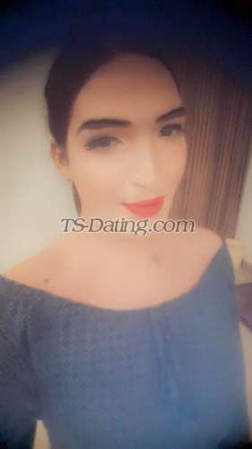 trans girl Zoyanoor1787 7110321