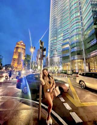 trans girl Zyrah 9450854