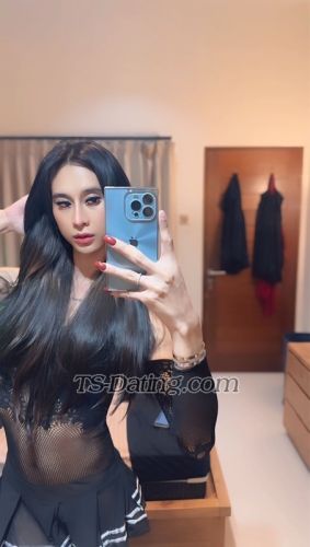trans girl Zyzyleee 9299613