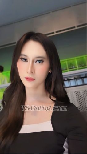 trans girl Zyzyleee 9299745